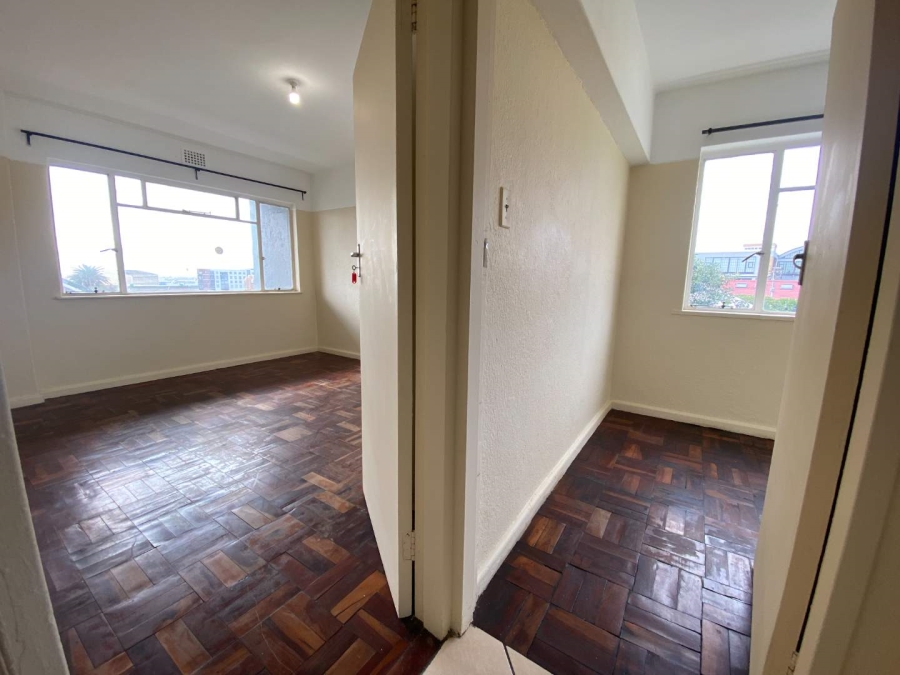 2 Bedroom Property for Sale in Woodstock Upper Western Cape